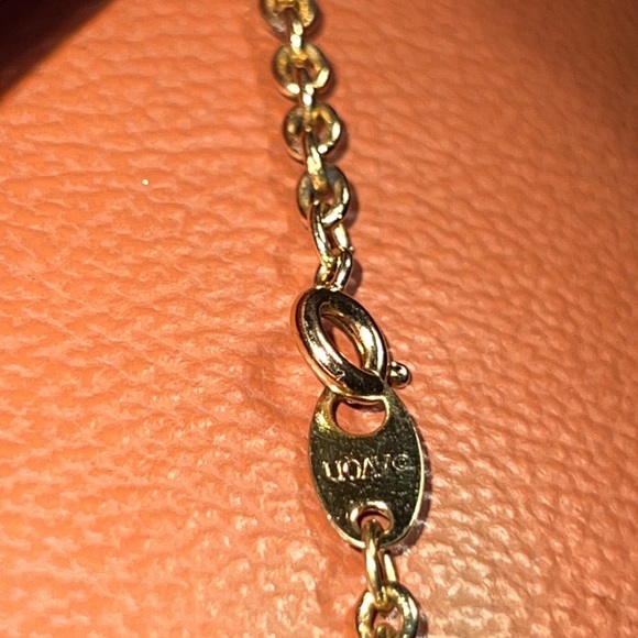 Avon Gold-Toned Floating Heart Green Stone Necklace Length - Picture 10 of 11